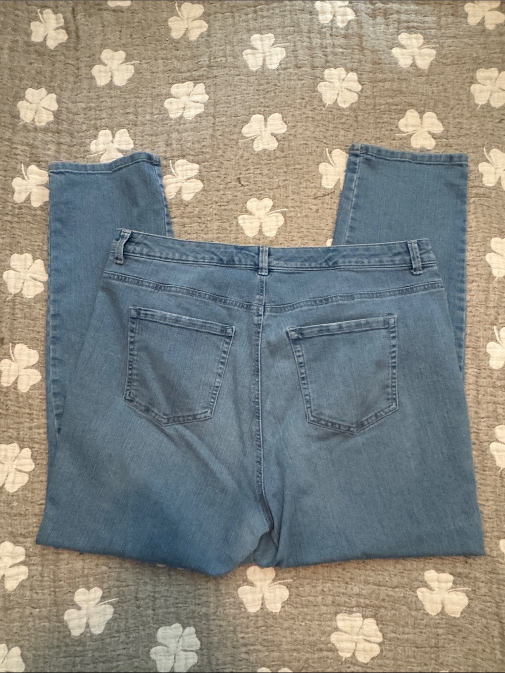 Plus Size High-Rise Straight-Leg Jeans - Picture 4 of 6